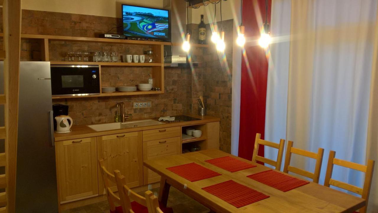 Horni Namesti Apartment